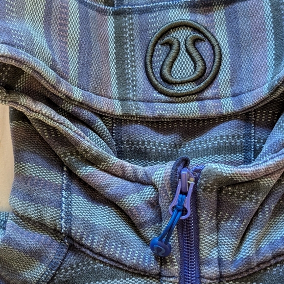 Lululemon Scuba Hoodie Blue Poncho Stripe - Picture 3 of 4